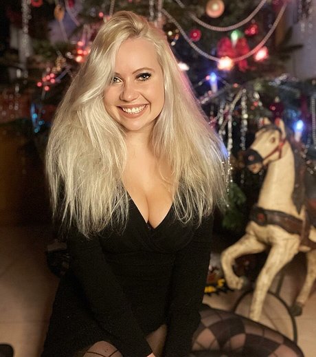 Steffi Landerer étoile exclusive des photos