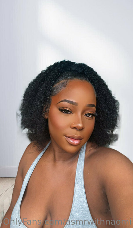 asmrwithnaomi belle actrice photo