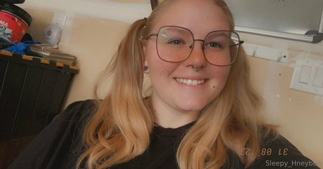 sleepy hneybee modèle érotique galerie