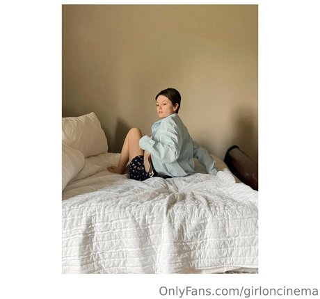 Girl On Cinema star du porno xxx photo