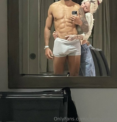 fans de gloryhole uniquement belle nue images