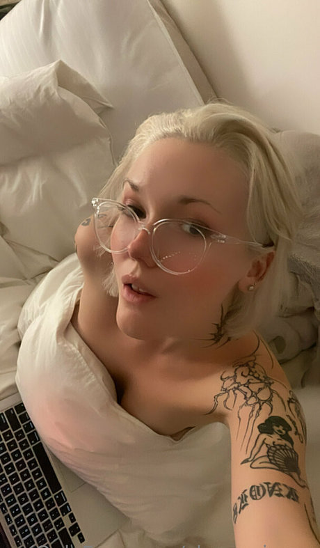 cherryyjones actrice pornographique photos