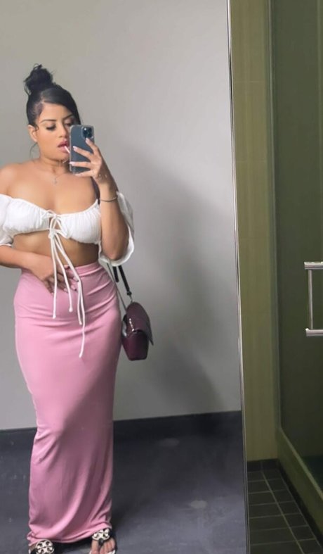 shegotdesiress star du porno exclusive photos