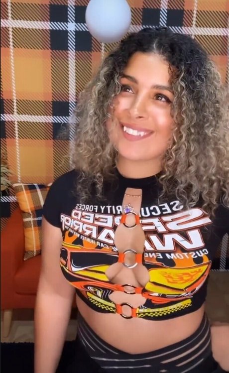 JustYeliz star du porno parfaite archive