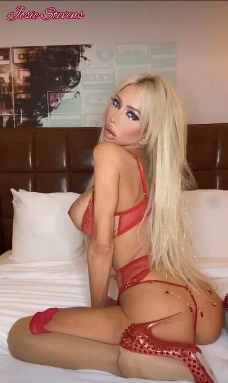 Josie Stevens star exclusive images