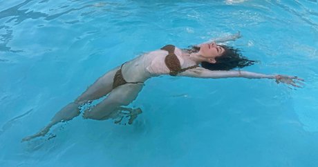 Caroline Polachek star du sexe des photos