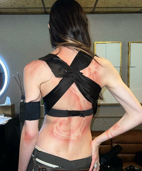 Caroline Polachek belle star du porno des photos