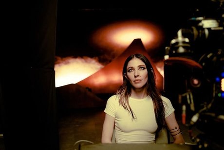 Caroline Polachek beau modèle images