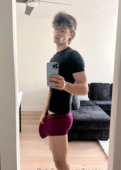 frankierossi étoile nue img