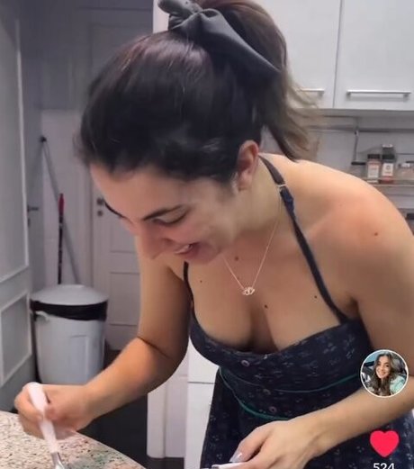 Sweet Carol AMSR modèle érotique collection