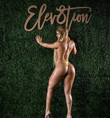 Claudia Mustelier étoile hd img