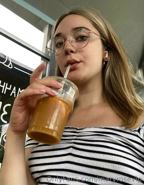 maryrosevip actrice sexy photos