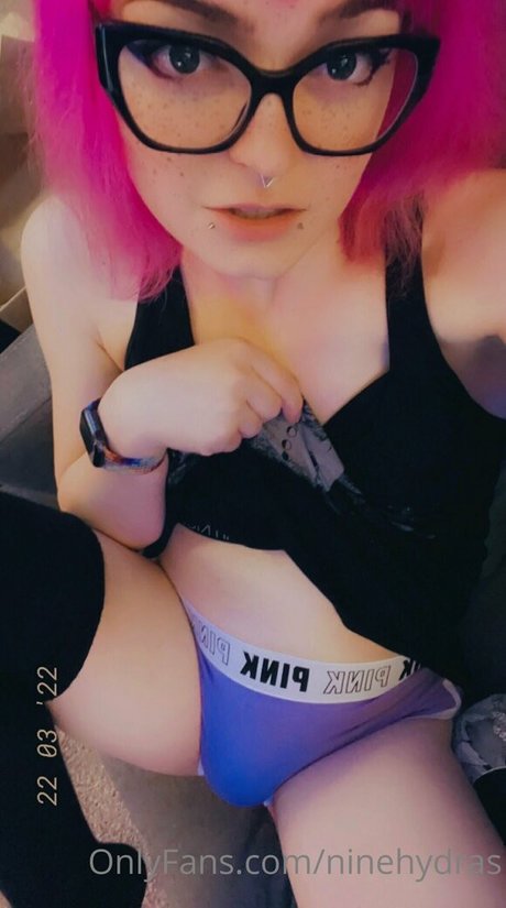 Ninehydras étoile adulte galerie