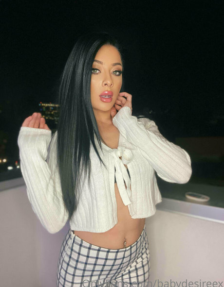 seins huilés onlyfans nu en haute qualité collection