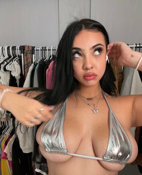 em1lina modèles nus galerie