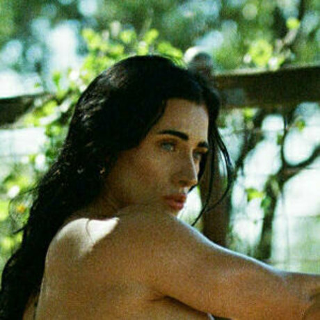 Maeggatron actrice hd galerie