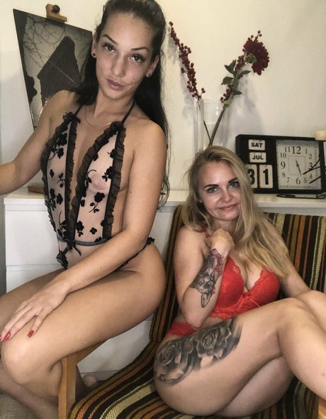 nyuszii star du porno en haute qualité images