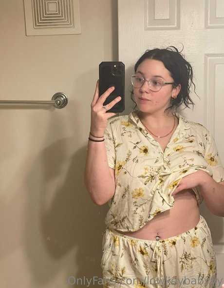 lowkeybabyyy modèle nu img