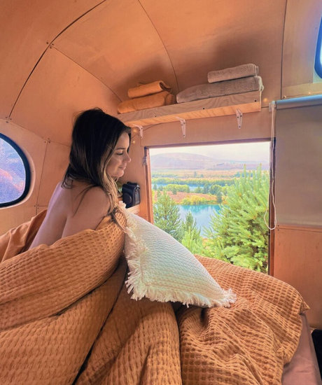 Emily Bright modèle porno des photos