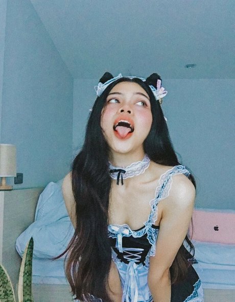 pizpizzzy modèle érotique photos