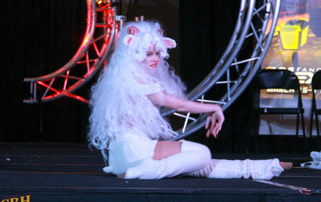 visage blond uniquementfans plutôt sexy archive