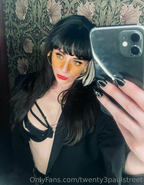 twenty3paulstreet star érotique image