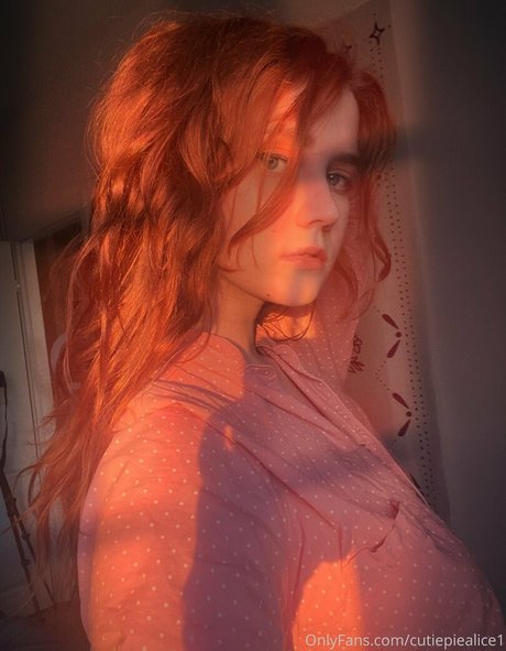 cutiepie Alice modèle joli images