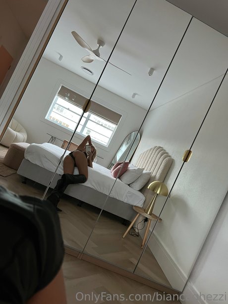 Bianca Ghezzi star du porno adulte photos