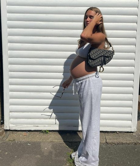 chatte parfaite onlyfans belle haute qualité img