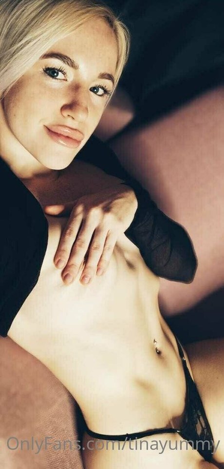 TinaYummy modèle artistique photo