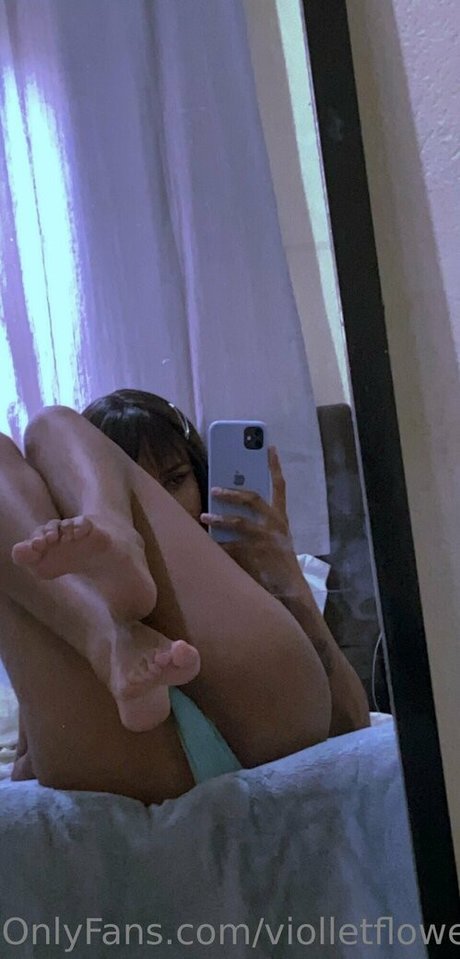 Viollet Collins actrice chaude image