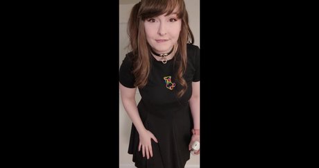 CherryVonFairy meilleure star du porno img