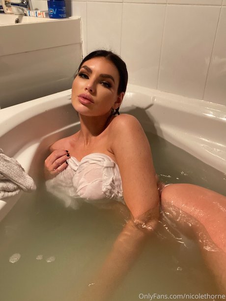 Nicole Thorne star du porno érotique image