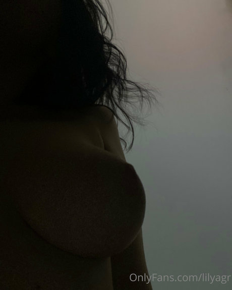 Lilyagr actrice adulte images