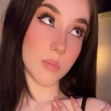 Victoria Monrose actrice nue photo