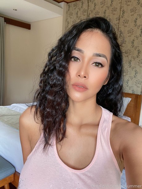 modèles uniquementfans nus chauds images