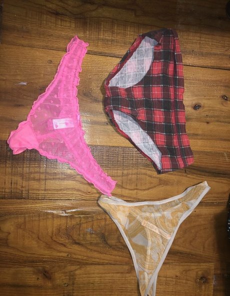 RedXXXSuede modèle xxx archive