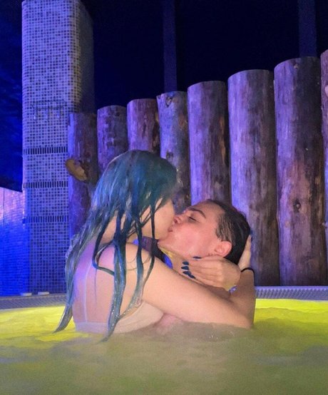 fans de gros seins asiatiques uniquement porno érotique photo