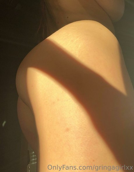 plage seins nus onlyfans plutôt sexy photos