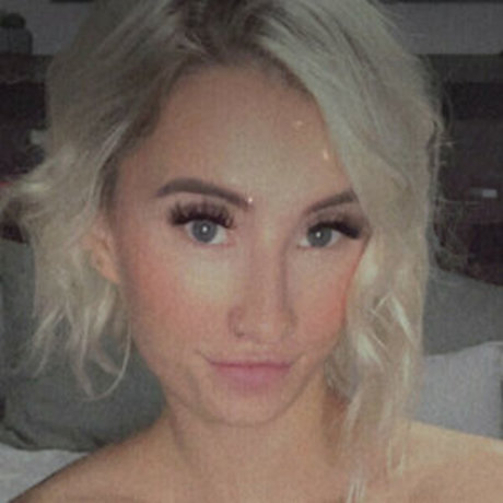 Aria Adams star du porno gratuite galerie