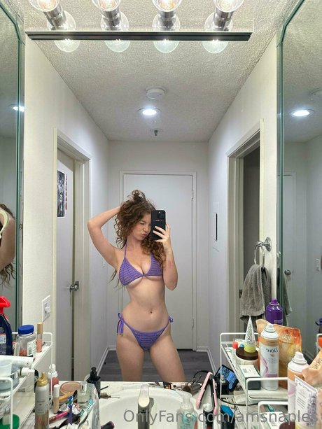 éjacule sur la langue onlyfans adulte de haute qualité images