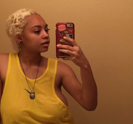 bbywolf666 jolie actrice photo