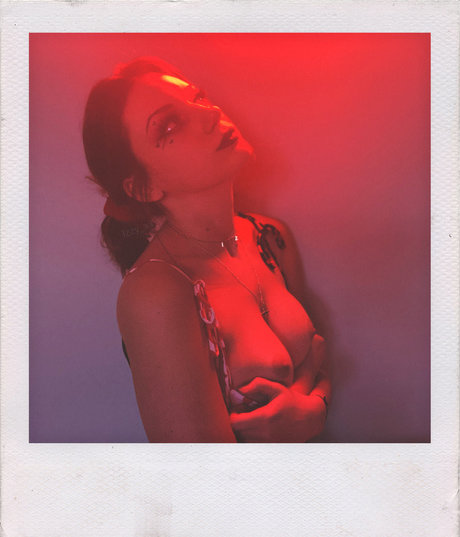 Izzy xx modèle gratuit des photos