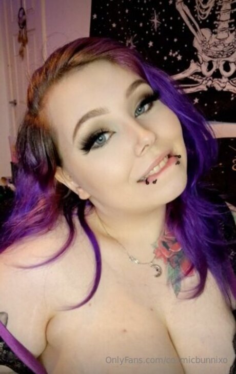 fille courbée dà côté onlyfans xxx gratuit galerie