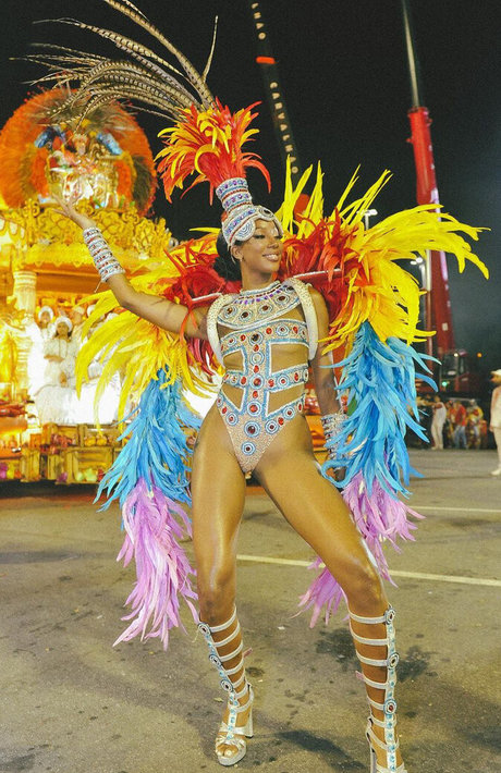 Camilla De Lucas étoile de l'art galeries