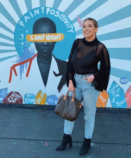 plage seins nus onlyfans sexe de haute qualité photo