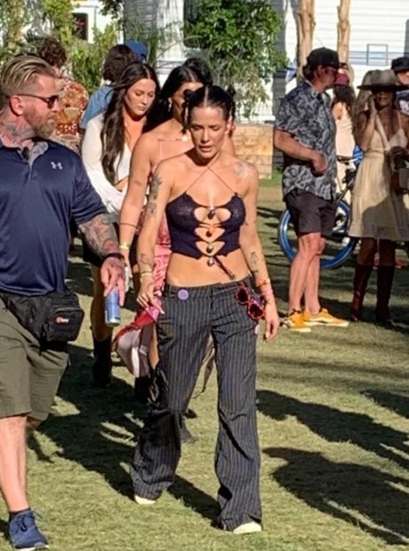 Halsey star du porno xxx des photos