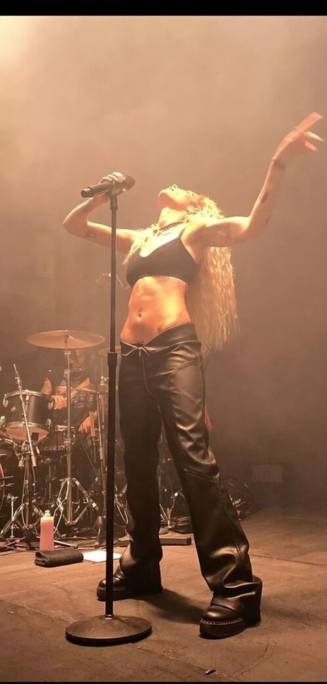 cul écarté onlyfans beau nu archive