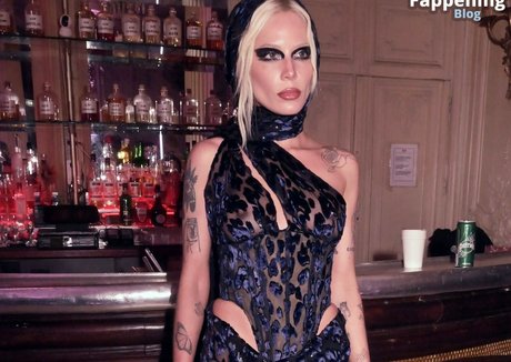 Halsey actrice xxx galeries