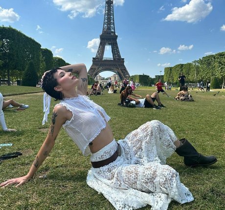 lingerie blanche onlyfans hd nue images